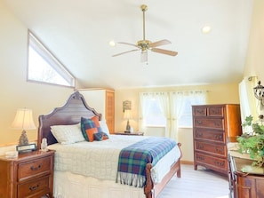 Master suite with king bed