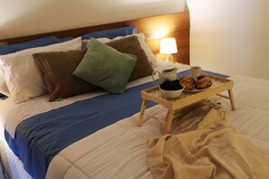 quarto com cama queen com pillowtop com espuma da nasa e ar condicionado.