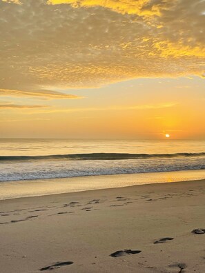 Excellent place to watch the sunrise!