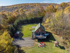 House located in the Great Catskills park. 