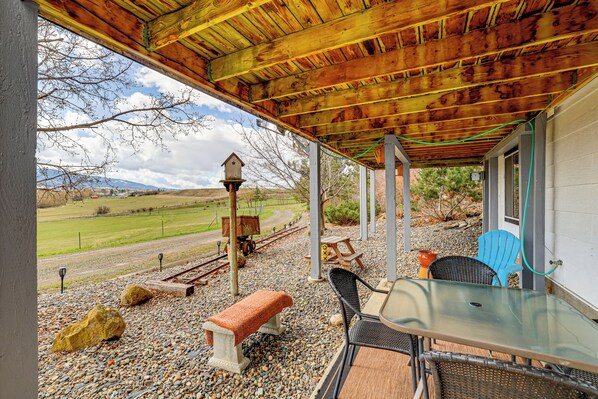 Front Patio | Gas Grill