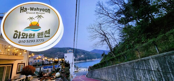 Our 2 guest houses are both perfectly located with stunning views.