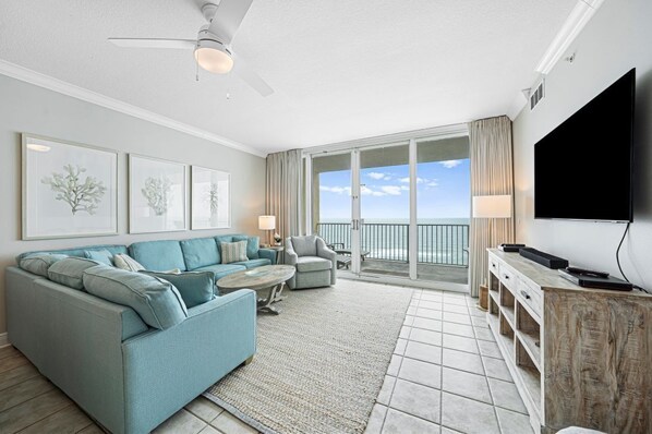 1 SAN1007 Living Room
