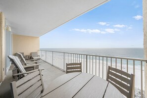 5 SAN1007 Balcony