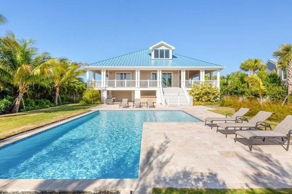 Private Heated Pool Inside Fenced in Yard - We provide pool towels!