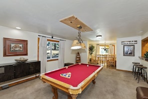 Spielezimmer