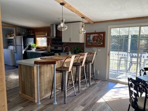 Kitchen/Dining Area