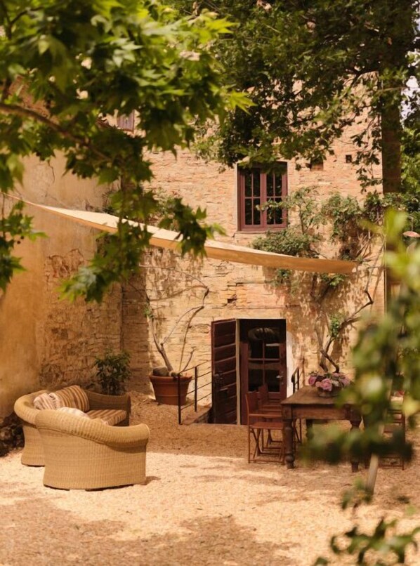 Outdoor lounge