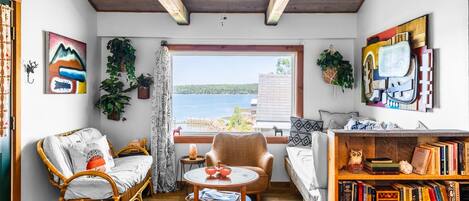 Sitting room overlooking water.