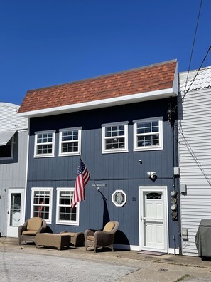 Electric blue skies on sunny days at the Wayward Sailor Boathouse.