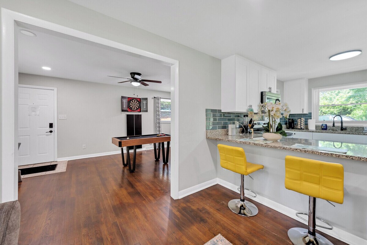 5 Minutes to the Casino!Family sized home 3 bedroom with patio and a game room