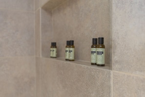 Équipements de salle de bain
