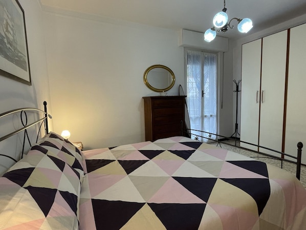Eigentum, Komfort, Textil, Holz, Interior Design, Beleuchtung, Die Architektur, Flooring, Fussboden, Bettrahmen