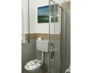Eigentum, Armatur, Badezimmer, Zapfhahn, Interior Design, Sinken, Gebäude, Bad Sink, Die Architektur