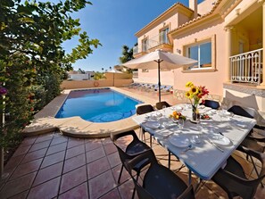 Building, Table, Water, Sky, Furniture, Plant, Property, Window, Chair, Outdoor Furniture