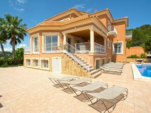 Plante, Ciel, Bâtiment, Fenêtre, Arbre, Maison, Porche, Ombre, Porte, Bois