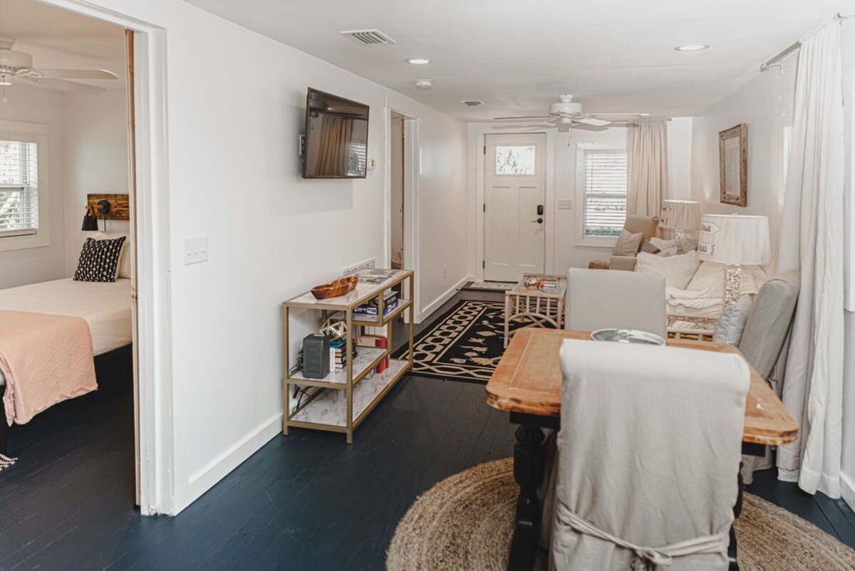 Fully remodeled 2 bed 1 bath private home located in Historic downtown Darien.