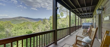 Lower level deck - rock and enjoy the view!