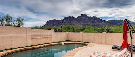 Swim in the refreshing unheated pool while admiring the view of the Superstation Mountains.