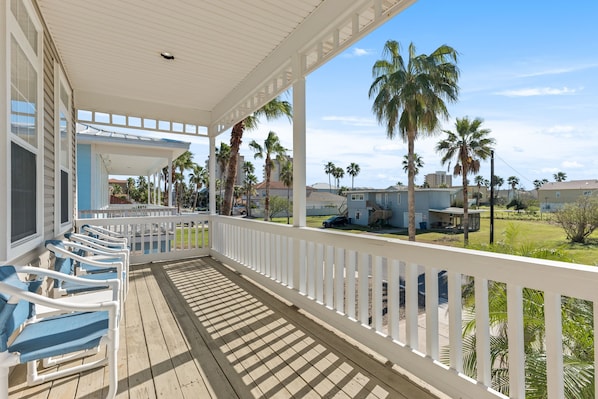Dive into pure bliss and soak up every sunrise of your beachcation.