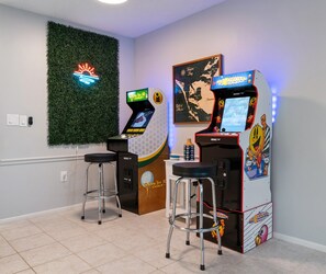 Packman and Golden Tee games