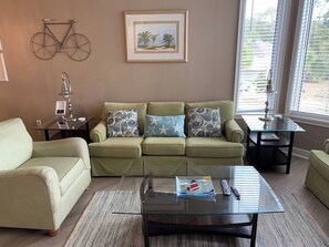 Queen size sleeper sofa