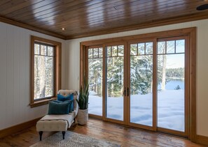 Master Bedroom Window Lounge