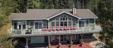 Cottage - Lake Side