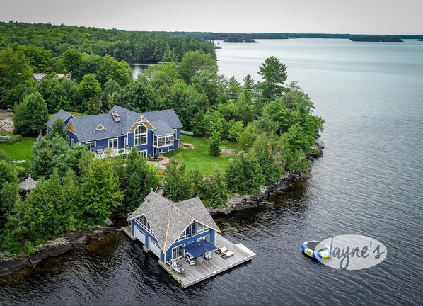 Cottage &amp; Boathouse