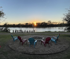 The perfect location to enjoy sunsets with the river view!