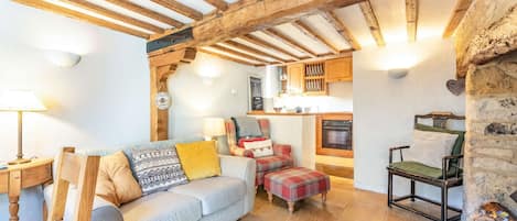 Cobblers Cottage Living Room - StayCotswold