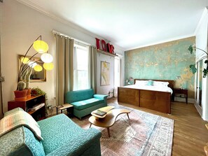 Sitting area + King Bed