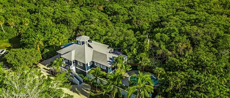 Casa Azul Beach Compound- AMI Locals