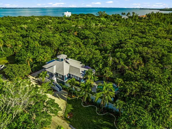 Casa Azul Beach Compound- AMI Locals