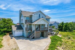 Oceanside Duck Vacation Rental 2023