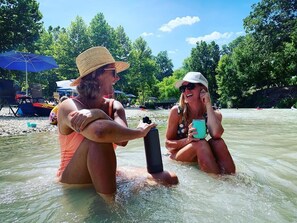 Relax in the water and have a drink