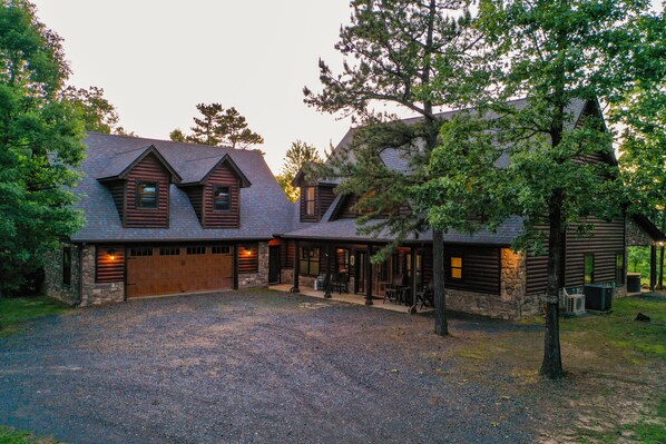 Enjoy breathtaking views and fresh mountain air at scenic Cedar Ridge Lodge.