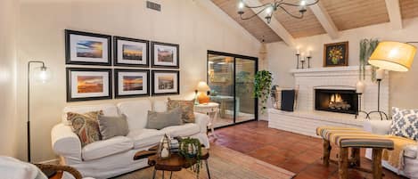 Living room with fireplace