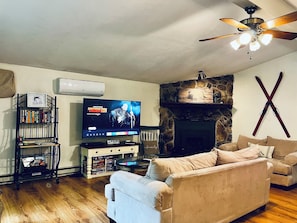 Big bright beautiful front living room