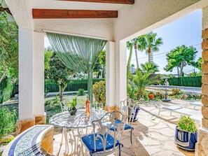 Möbel, Stuhl, Resort, Gartenmöbel, Schatten, Eco Hotel, Garten, Landscaping, Tisch Im Freien, Outdoor Struktur