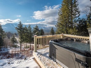 Headwall at The Peaks- Amazing Outdoor Living Room W/Sauna  Hot Tub (1077)