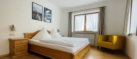 Ferienwohnung Watzmann, 2-4 Personen, 55 qm, Balkon, 2 Schlafzimmer