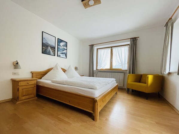 Ferienwohnung Watzmann, 2-4 Personen, 55 qm, Balkon, 2 Schlafzimmer