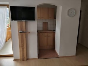 Ferienwohnung Hintersee, 1-2 Personen, 31 qm, Balkon, Wohn-Schlafzimmer