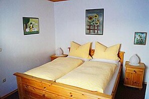 Ferienwohnung Untersberg, für 2 Personen-Schlafzimmer