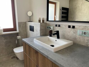 Ferienwohnung für 2 Personen mit Terrasse, 60 qm, 1 Schlafzimmer, Küche, TV-Bad