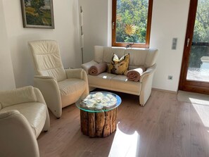 Ferienwohnung für 2 Personen mit Terrasse, 60 qm, 1 Schlafzimmer, Küche, TV-Wohnzimmer