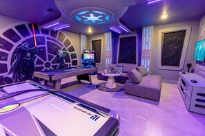 Star Wars Recreation Room w/ultraviolet lighting