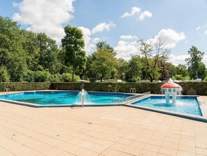 Holiday Home Swimming Pool