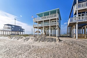 Home Exterior | Self Check-In | Ocean Views